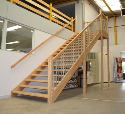bedrijfpand trappen